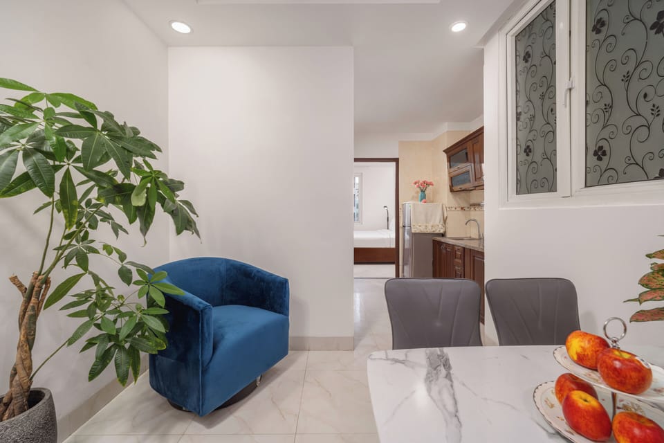 Standard Apartment, City View | Dining