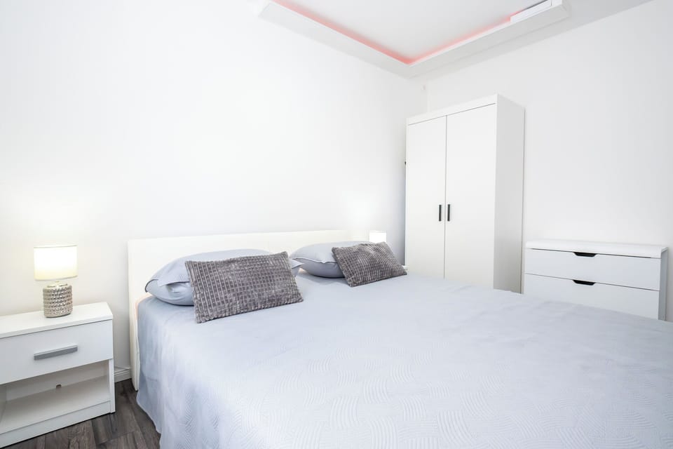 Apartment (A1) | Iron/ironing board, WiFi (free)