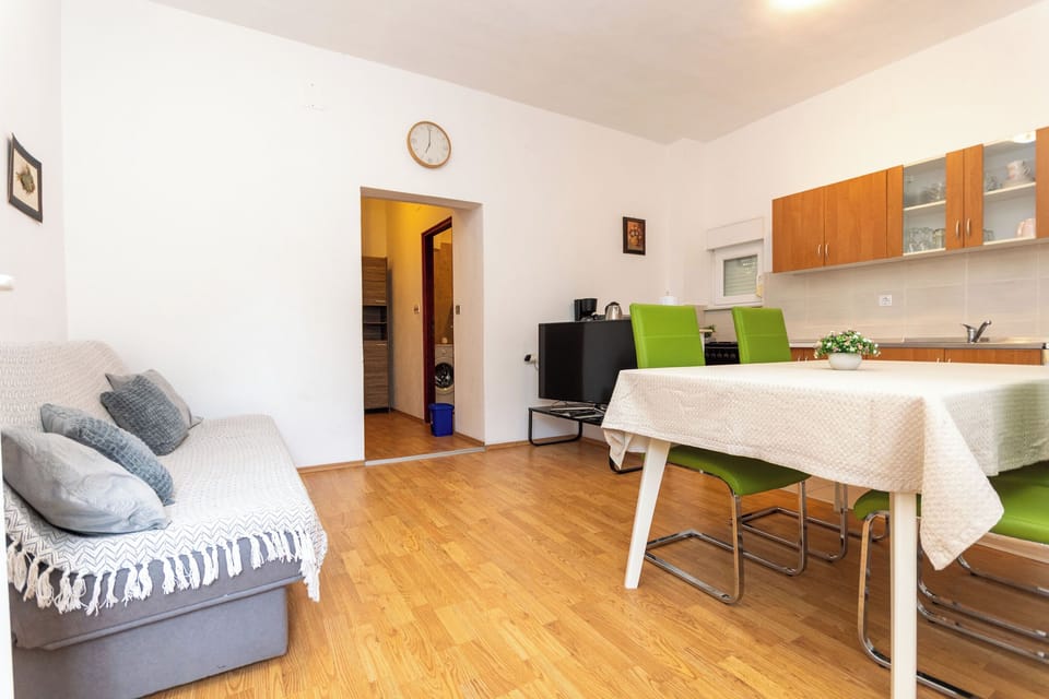 Apartment (A1) | Living room