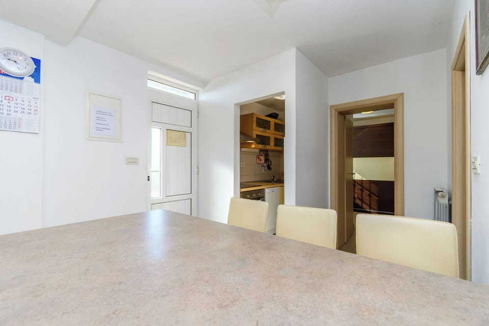 Apartment (A1) | Dining