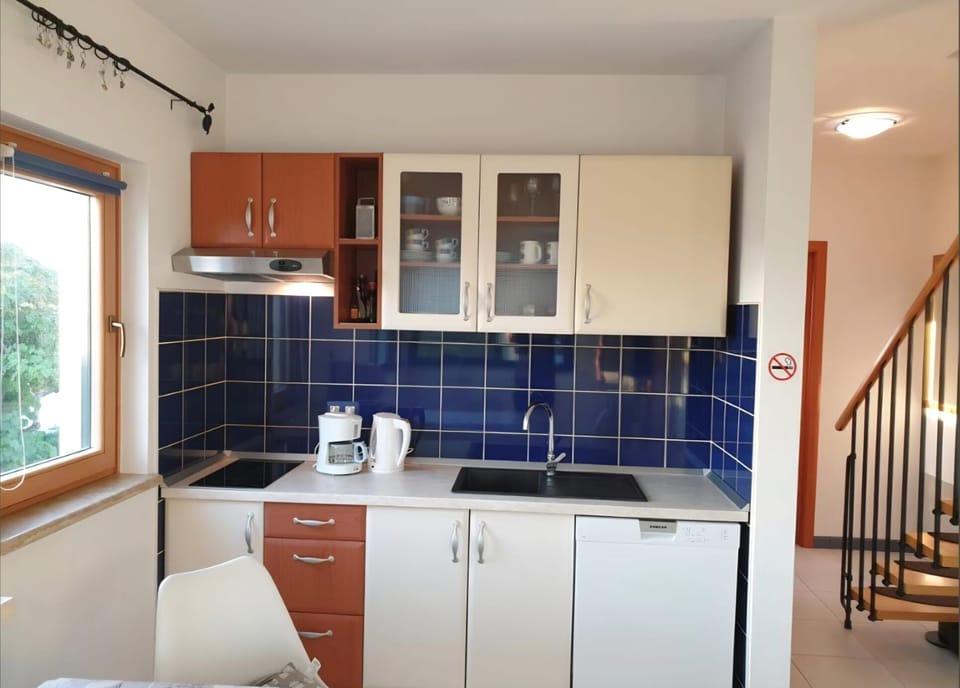 Apartment (A1) | Private kitchen | Espresso maker, coffee/tea maker, fridge, microwave