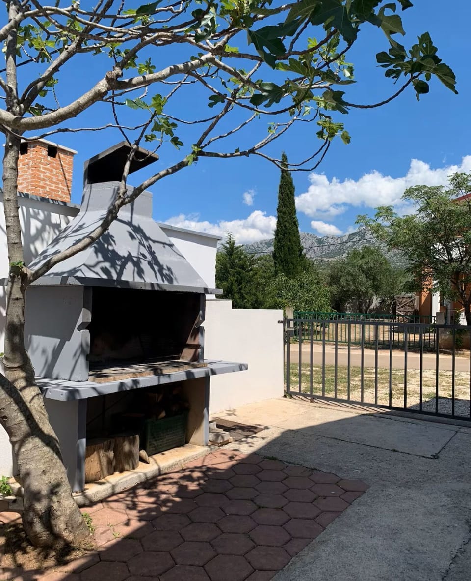 BBQ/picnic area
