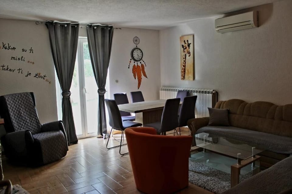 House | Living room