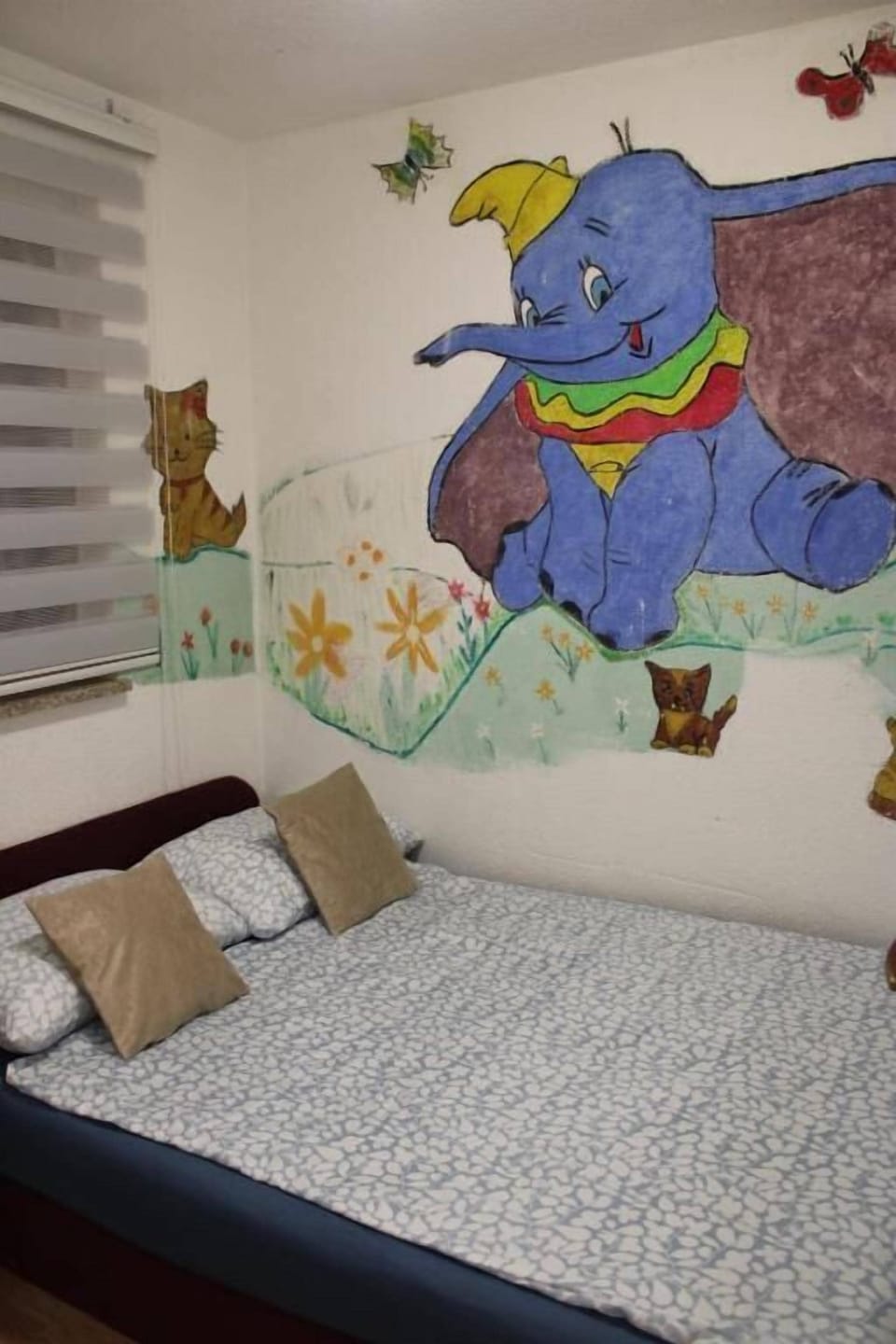 House | Iron/ironing board, cribs (free), WiFi (free)