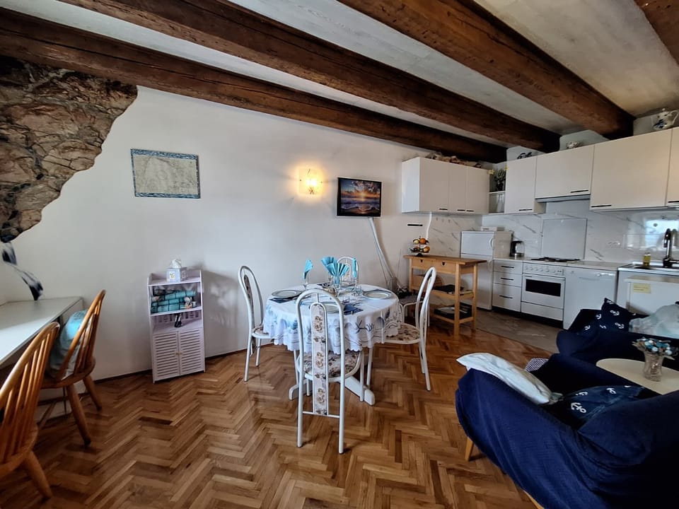Apartment (A1) | Living room