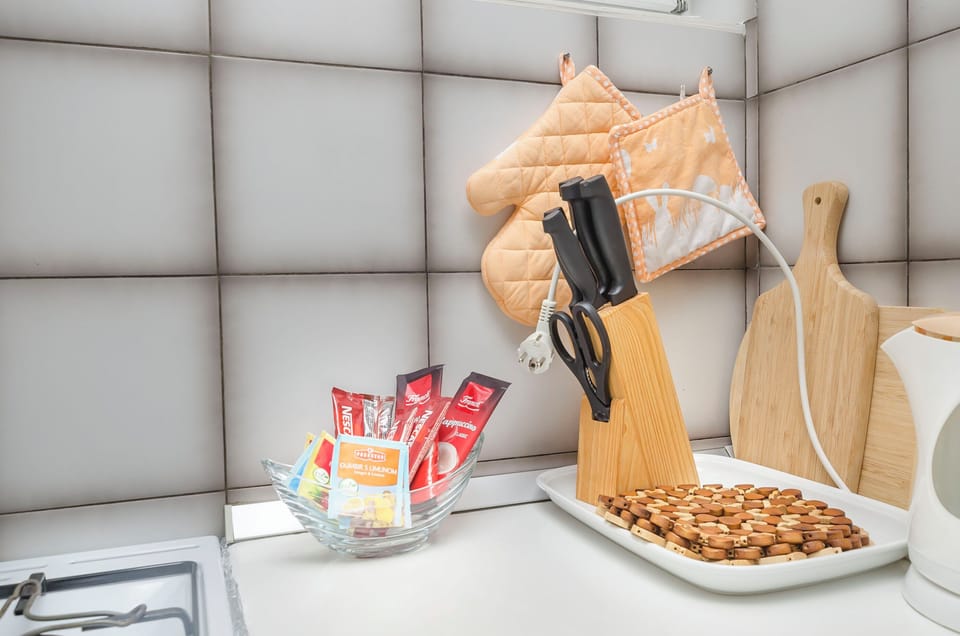 Apartment (A1) | Private kitchen | Fridge, oven, stovetop, espresso maker