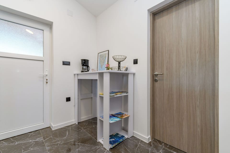 Apartment (A1) | Private kitchen | Espresso maker, fridge, microwave, oven