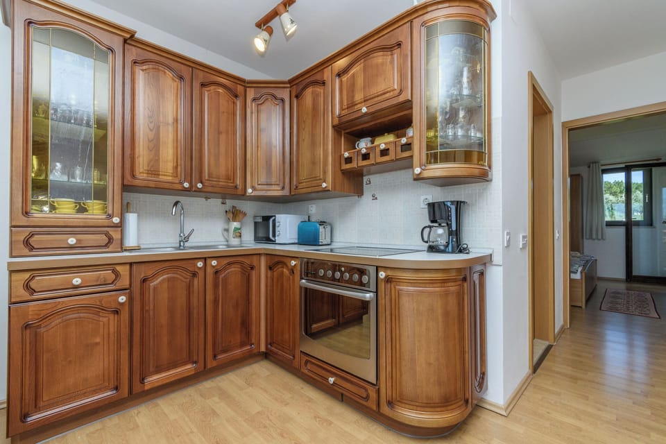 Apartment (A1) | Private kitchen | Fridge, oven, stovetop, espresso maker