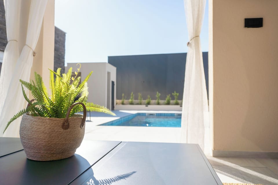 Outdoor pool, sun loungers