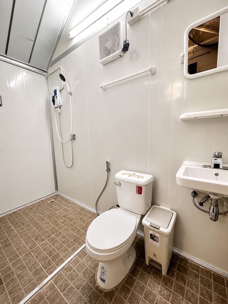 Exclusive Studio Suite, Terrace, Tower | Bathroom | Shower, towels, soap
