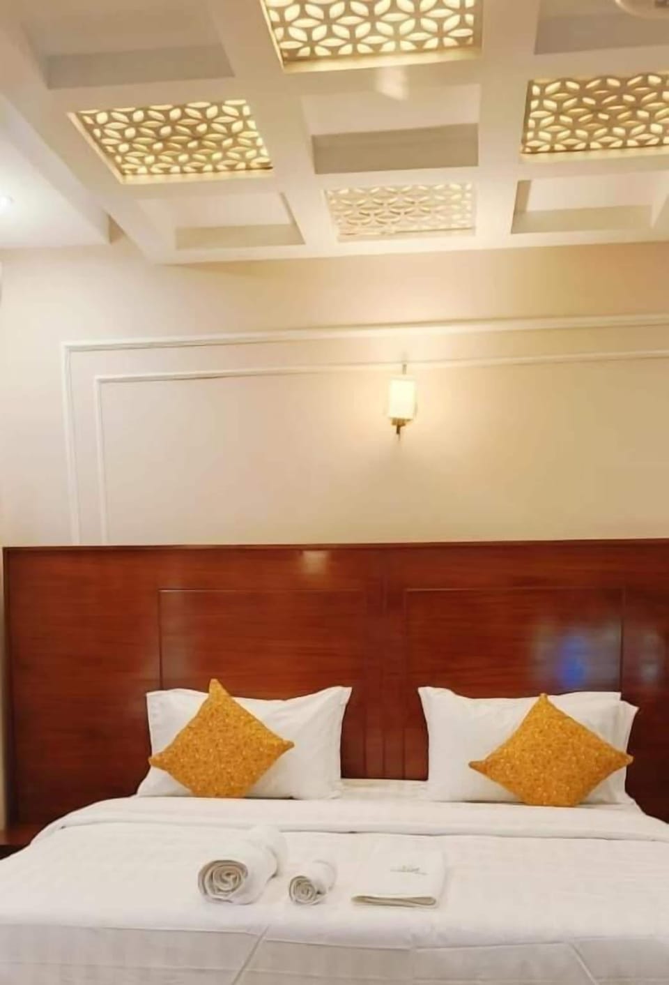 Basic Double Room | In-room safe, desk, laptop workspace, soundproofing