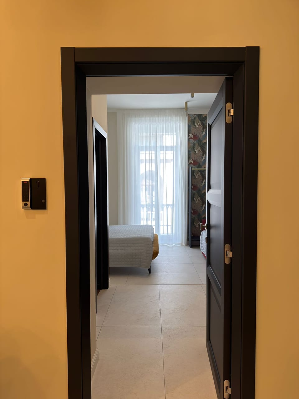 Queen room with spa bath  | In-room safe, desk, laptop workspace, soundproofing