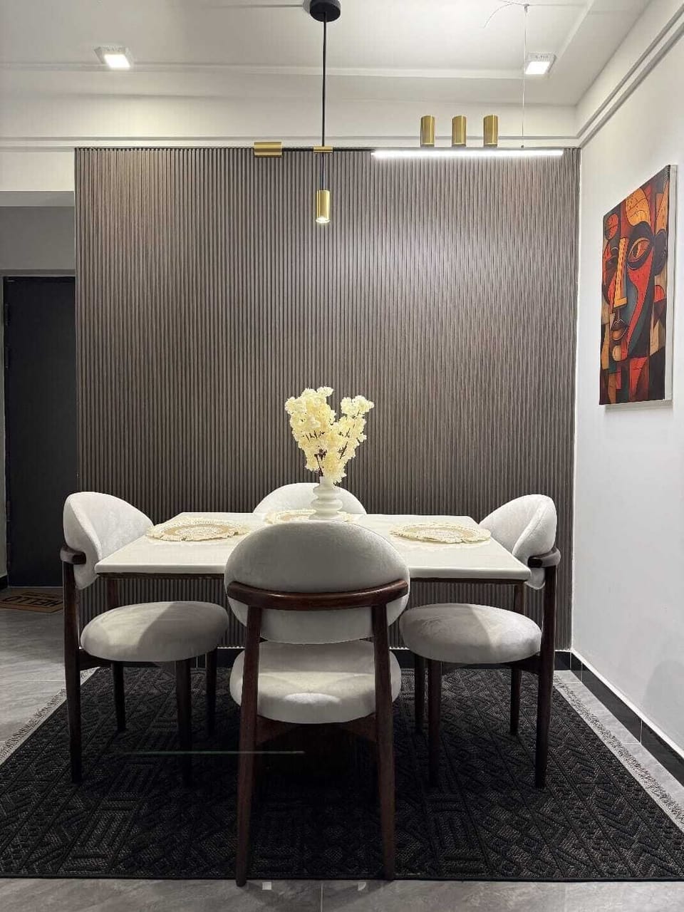 Comfort Apartment, 2 Bedrooms, Balcony, Pool View | Dining