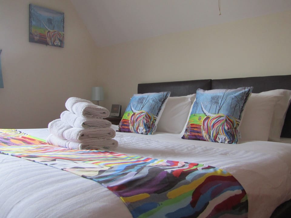 Standard Double Room, Bathtub, Annex Building (Room 14) | Iron/ironing board (on request), WiFi (free), bed sheets
