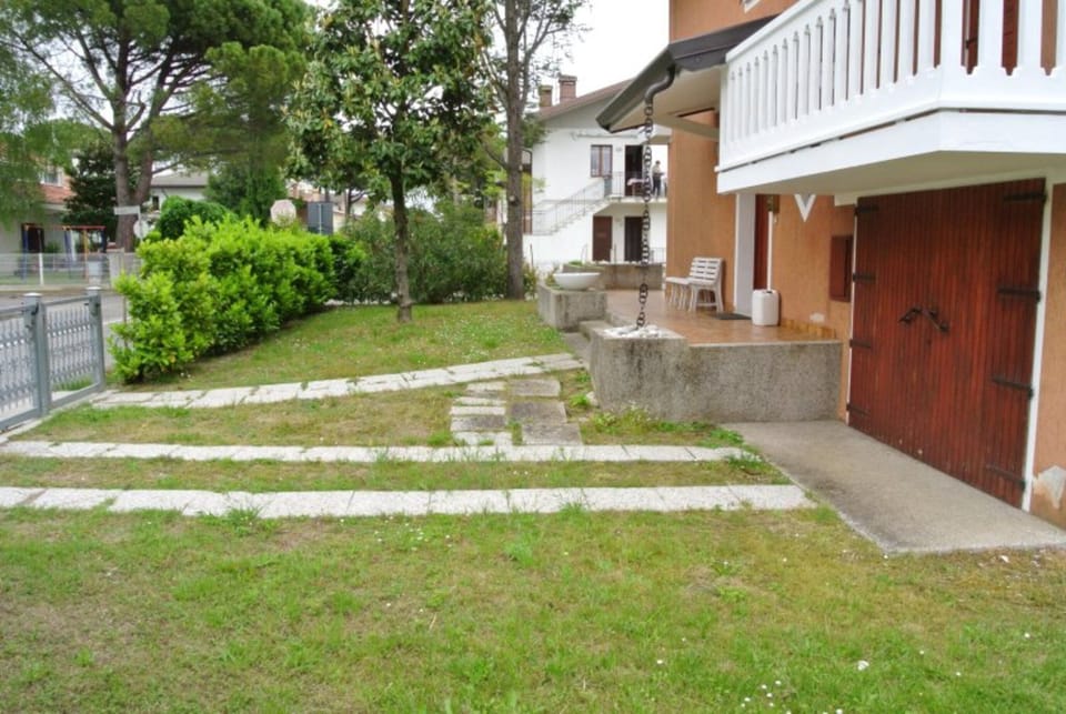 Apartment, 2 Bedrooms, Patio, Garden View | Exterior