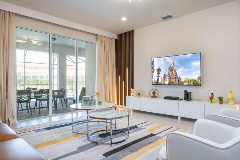 House, Multiple Beds, Pool Access, Pool View (4015LA-SVH) | Living area