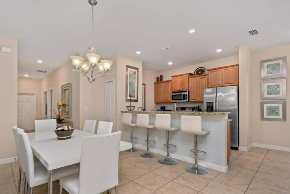 Townhome, Multiple Beds, Pool View (2947BPD-SVH) | 5 bedrooms, individually decorated, individually furnished, bed sheets