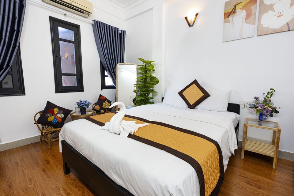 Deluxe Double Room | Minibar, in-room safe, desk, free WiFi