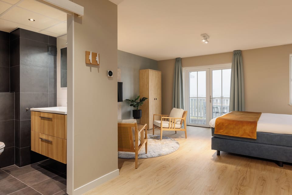 Deluxe Double Room | Minibar, free WiFi, bed sheets