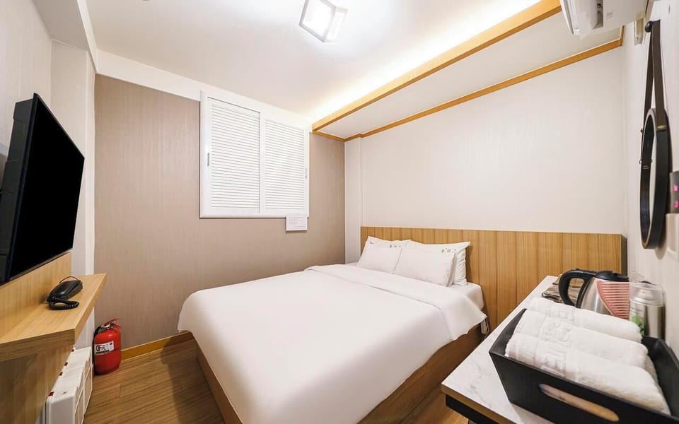 Standard Double Room, City View | Desk, laptop workspace, free WiFi
