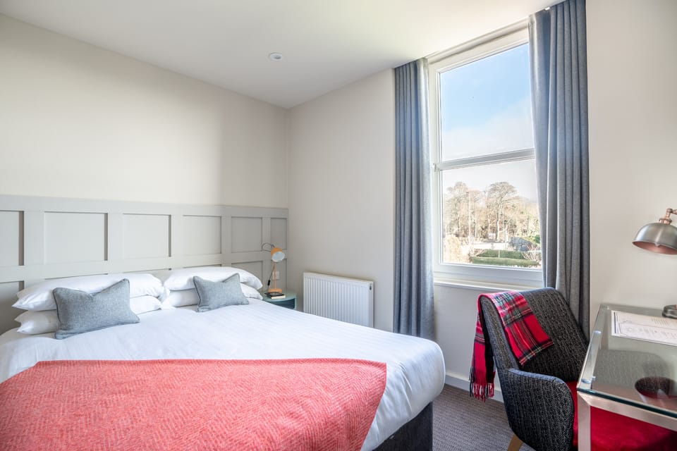 In-room safe, desk, free WiFi, bed sheets