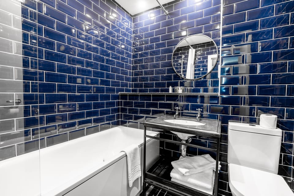 Feature Double or Twin Room | Bathroom | Eco-friendly toiletries, bathrobes, slippers, towels