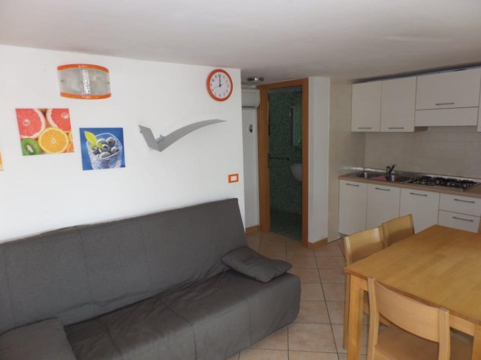 Apartment, 1 Bedroom, Patio, Garden View | Living room