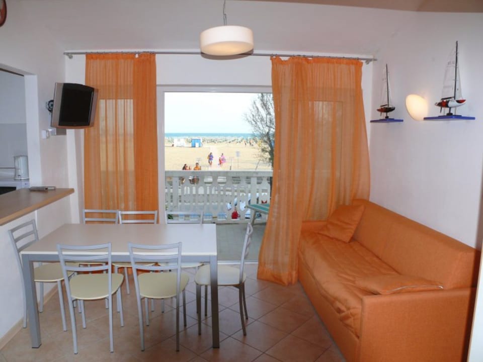 Apartment, 2 Bedrooms, Terrace, Garden View | Balcony