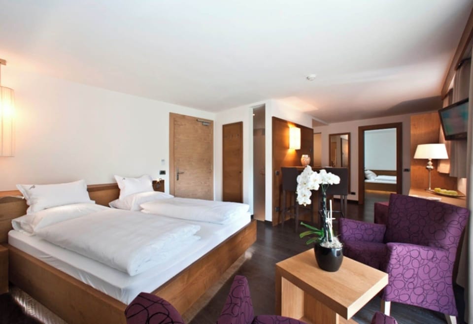 Family Suite (4 Adulti) | In-room safe, soundproofing, WiFi (free), bed sheets