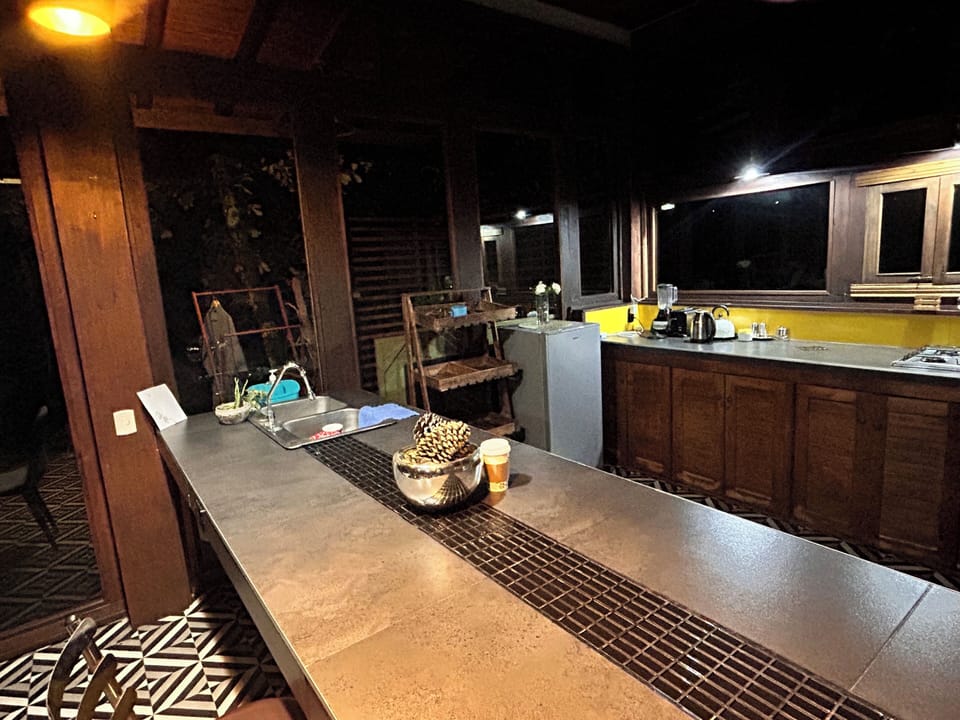 Family Room, Garden View | Private kitchen