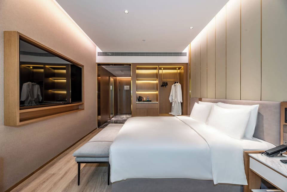 Deluxe Double Room, City View | Premium bedding, down comforters, Select Comfort beds
