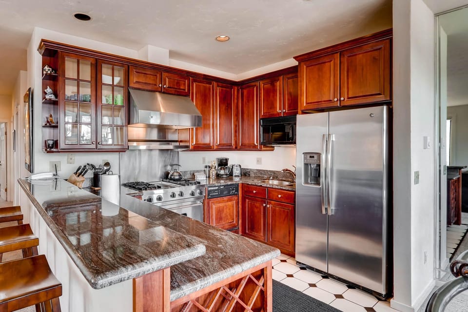 Condo, Multiple Beds (Sun Vail 34B, 3BD Condo with Vail Mou) | Private kitchen