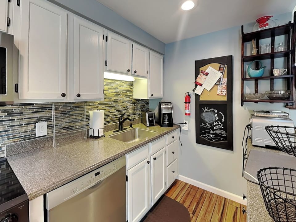 Studio (3 Bedrooms) | Property amenity