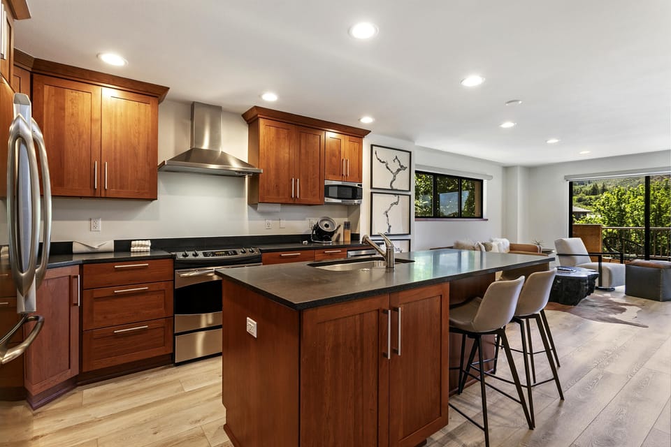 Condo, Multiple Beds (Seasons at Avon 228, 3BD, 3BA Condo) | Private kitchen