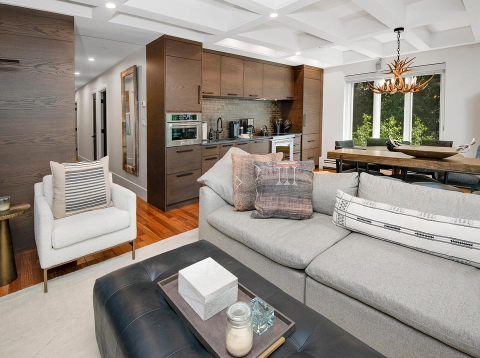 Condo, Multiple Beds (Treetops 4C, 3BD, 2.5BA Ski-In Ski-Ou) | Living area