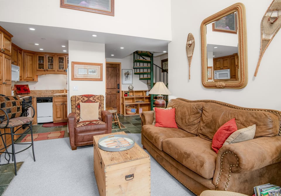 Condo, Multiple Beds (Wall Street 305, 1BD + Loft Condo in ) | Living area