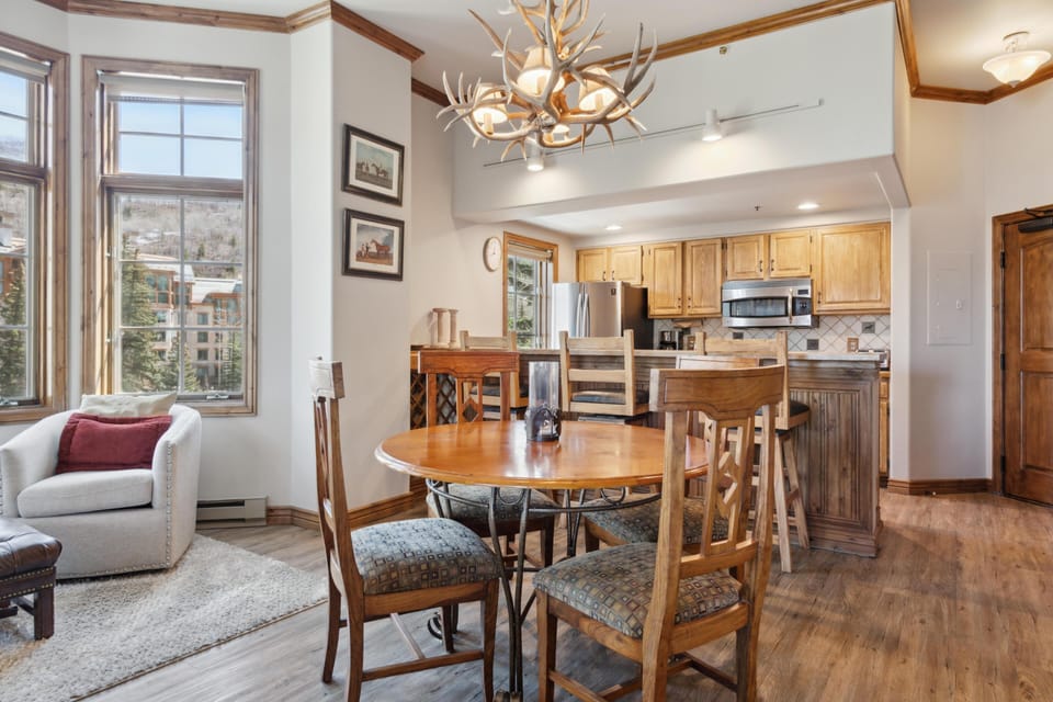 Condo, 1 King Bed (Borders Lodge L113 2BD Beaver Creek S) | Interior