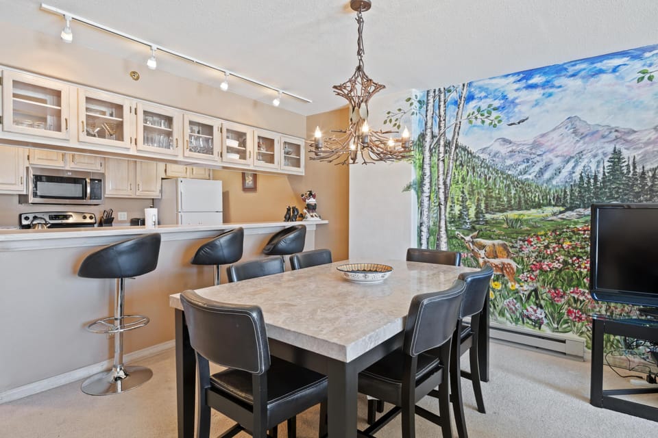 Condo, Multiple Beds (Borders Lodge L205 2BD Beaver Creek S) | Dining