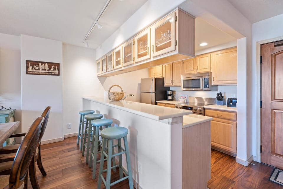 Condo, Multiple Beds (Borders Lodge L403 2BD Beaver Creek S) | Private kitchen