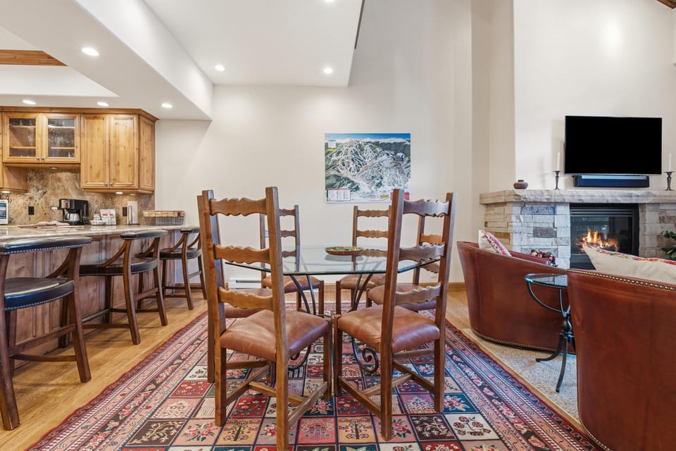 Condo, Multiple Beds (Borders Lodge L504 3BD Beaver Creek S) | Dining