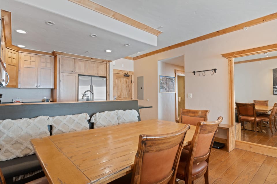 Condo, Multiple Beds (Borders Lodge U301 2BD Beaver Creek S) | Dining