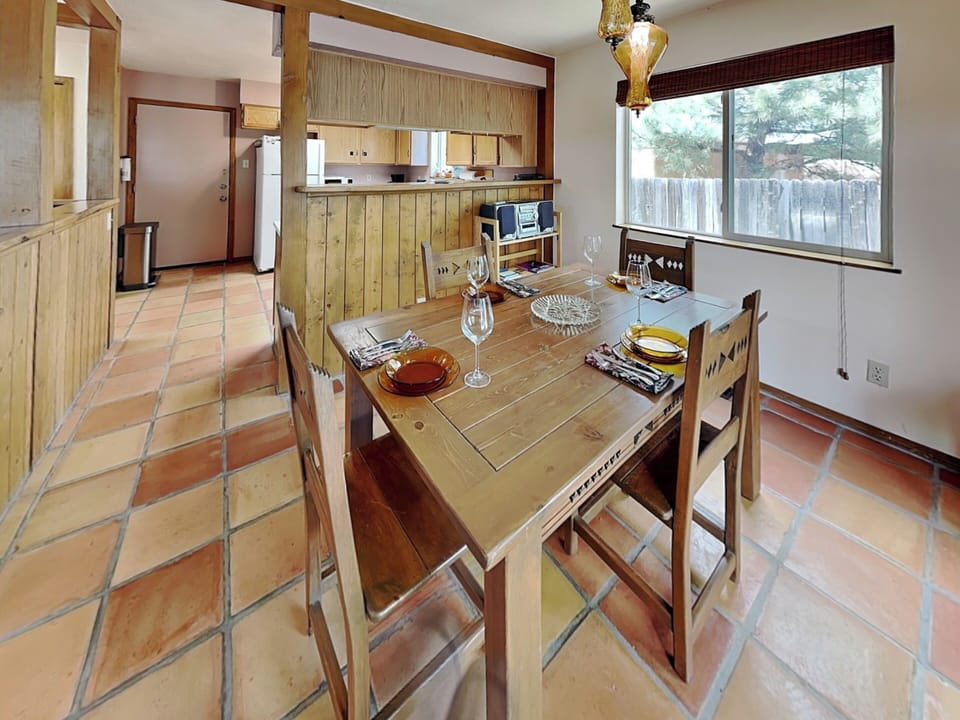 House (2 Bedrooms) | Property amenity