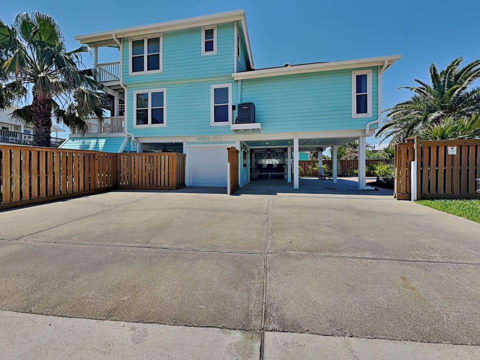 House (3 Bedrooms) | Property amenity