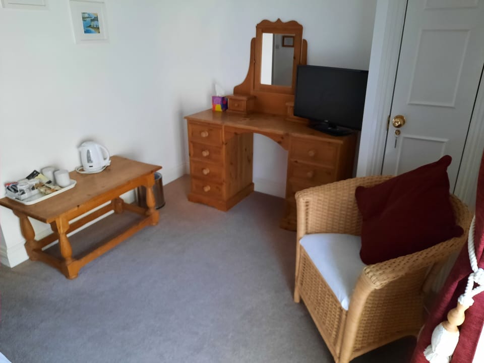 Double or Twin Room (Room 3) | In-room dining