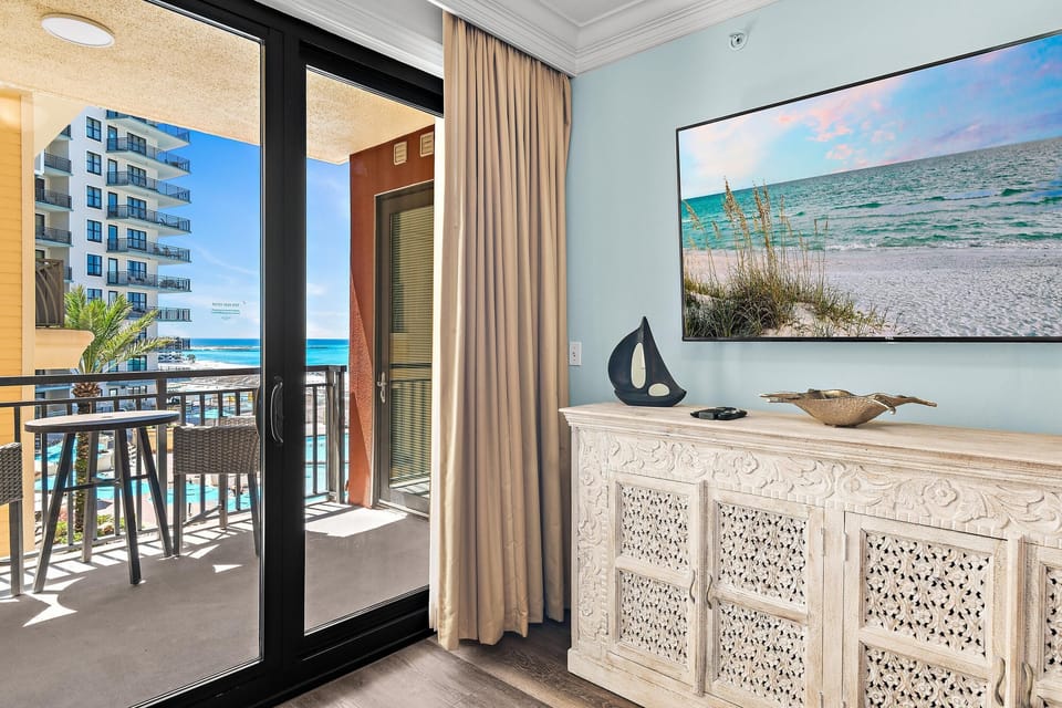 Condo, Multiple Beds (Emerald Grande W322) | Interior