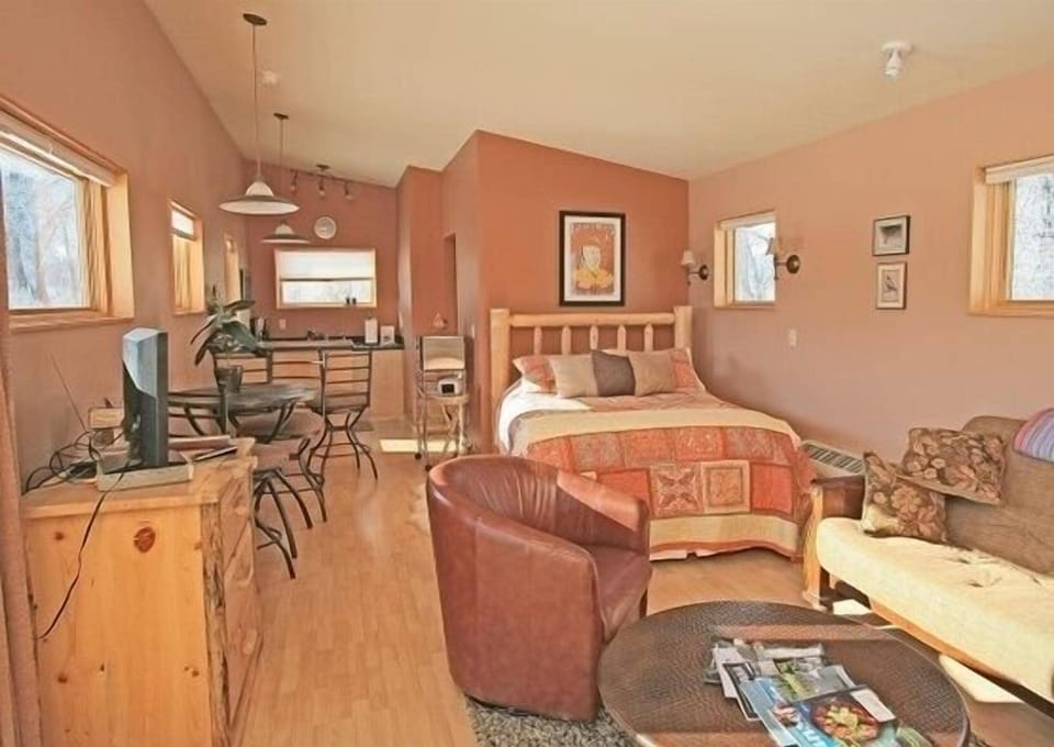 Comfort Cabin | Individually decorated, individually furnished