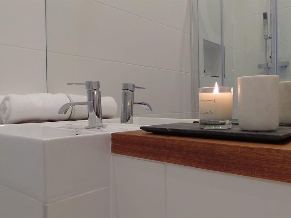 Superior Triple Room, Ensuite | Bathroom