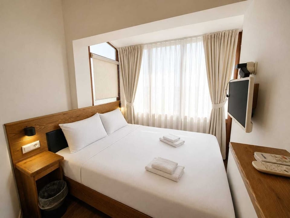 Standard Room, City View | Free WiFi, bed sheets
