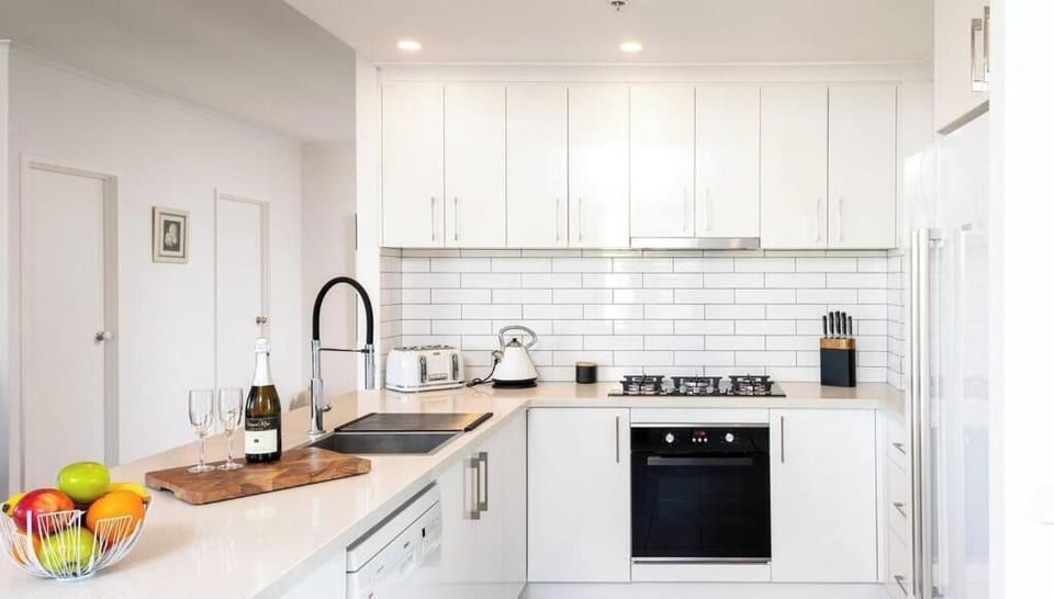 Deluxe Apartment, Balcony, City View | Private kitchen | Espresso maker, coffee/tea maker, electric kettle