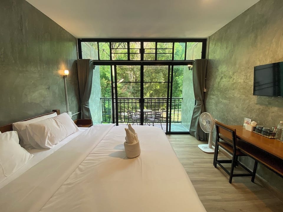 Standard Single Room, Mountain View | Desk, laptop workspace, free WiFi